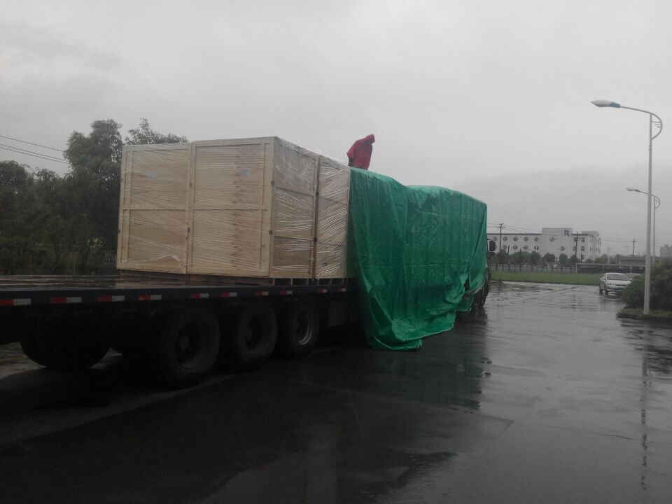2017年6月北京創(chuàng)聯(lián)匯通電氣-雨中發(fā)貨現(xiàn)場(chǎng)，一直以顧客服務(wù)為較好